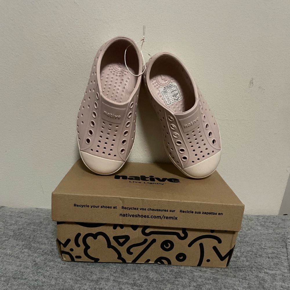 NATIVE Keep It Lite Baby Light Pink Slip On Shoes Kids Size C7 - NEW